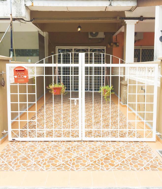 The Big Bear Home Malacca Exteriör bild